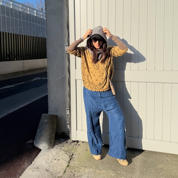 Kutjen Women's Brown Sweater - Picture 10 of 11